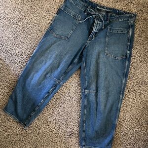 American Eagle Outfitters Women's Barrel Jean